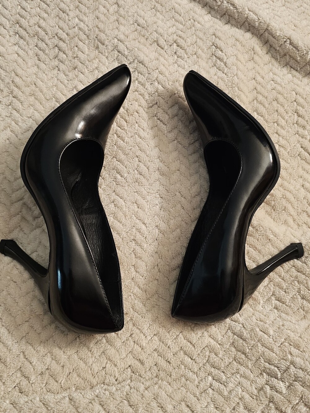 Jeffrey Campbell Size 8 Classic Black Patent Heels - Picture 4 of 4